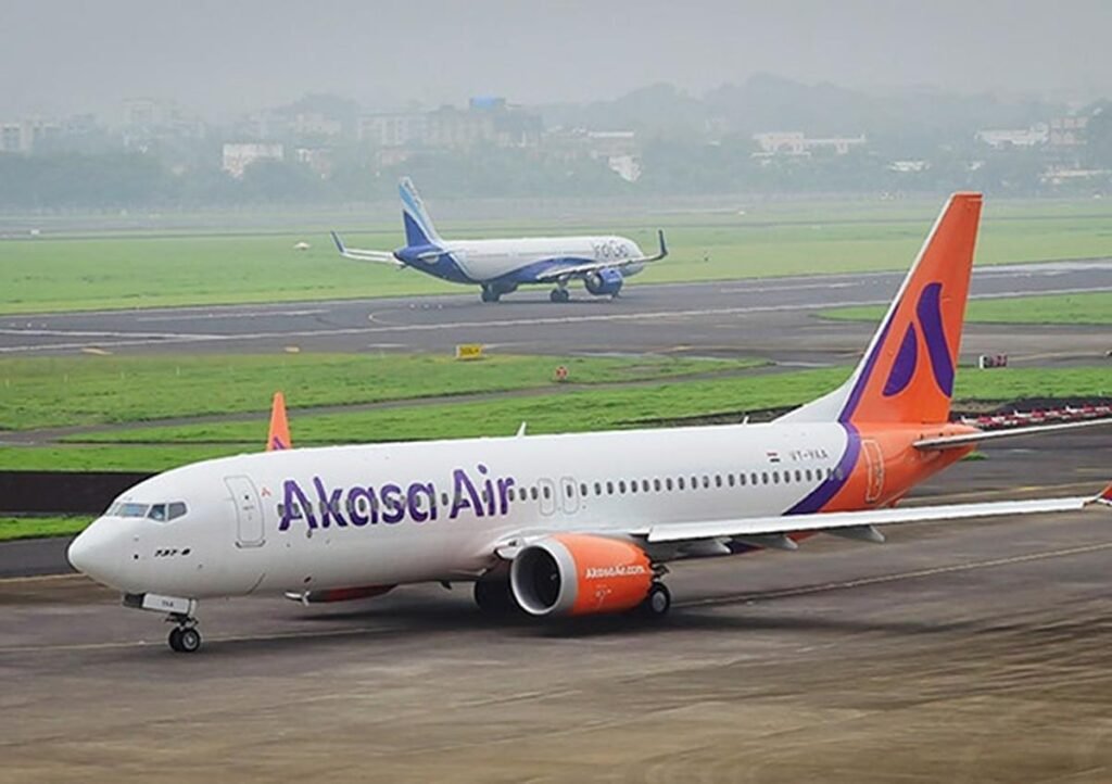 Indio के बाद, अब विस्तारा ने दिल्ली से मुंबई की उड़ान अहमदाबाद में उतरने वाली अकासा एयर पर "सुरक्षा अलर्ट" का पता लगाया है।