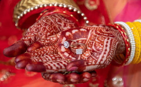 Mehndi-poetry-expresses-emotions
